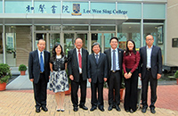 Prof. WANG Shuguo (middle), President of Xi’an Jiao Tong University, leads the delegation to visit Woo Sing College